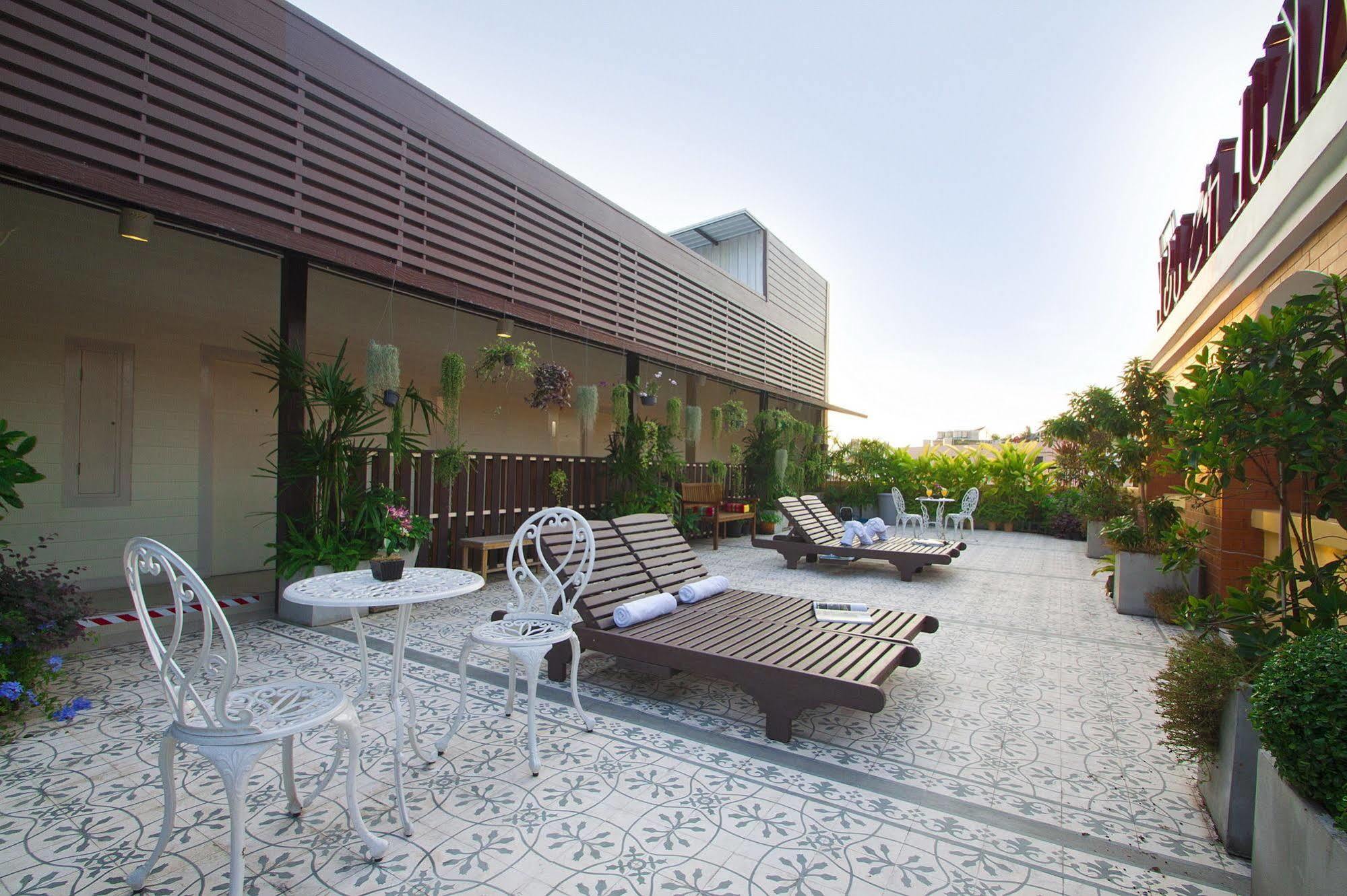 Sakul House Hostel Bangkok Exterior photo